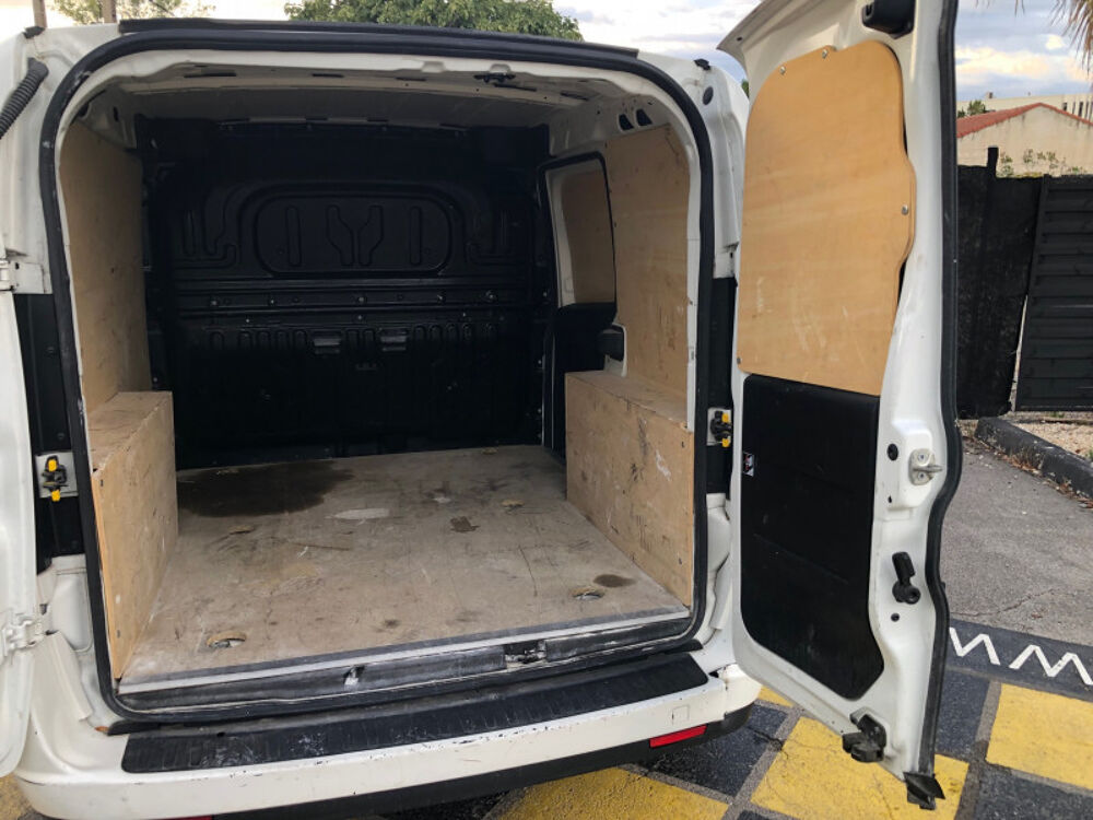 Doblo 1.6 MULTIJET 105CH 705KG PRO LOUNGE 2023 occasion 34970 Lattes