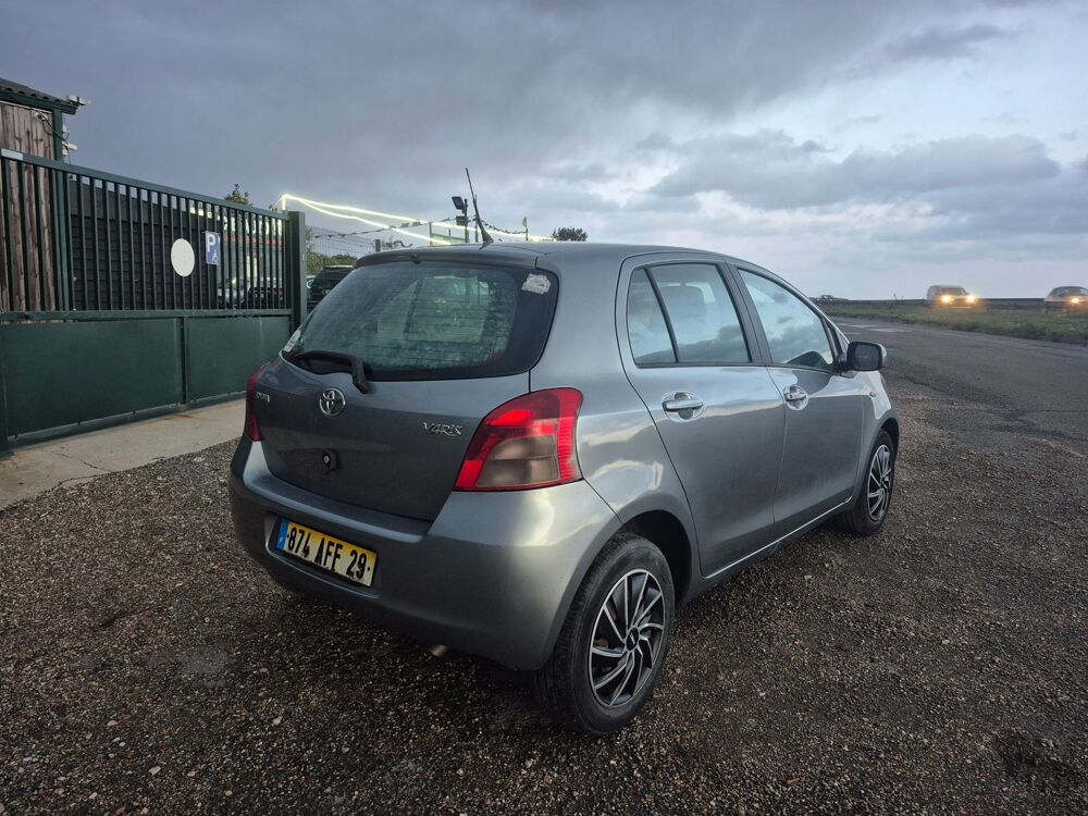 Yaris 1.3 VVT-I 87CH 5P 2006 occasion 95420 MAGNY EN VEXIN