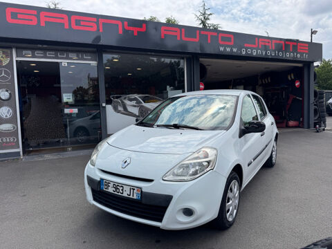 Annonce voiture Renault Clio III 3990 €
