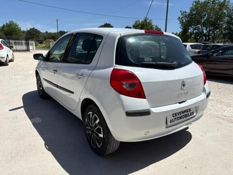 Clio III 1.5 DCI 85CH EXPRESSION 5 PORTES DISTRIBUTION NEUVE 2008 occasion 30360 V&eacute;z&eacute;nobres