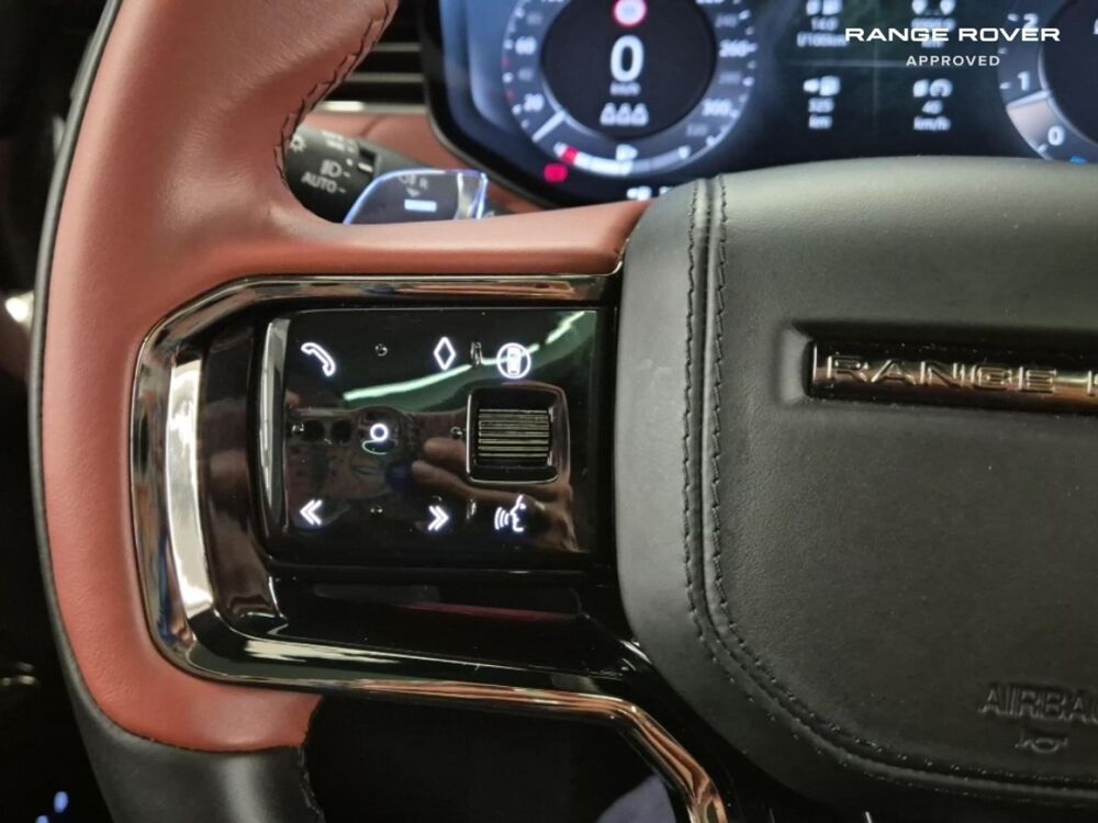 Range Rover 4.4 P635 635ch MHEV Dynamic SV Edition One Flux Silver Gloss 2024 occasion 78560 LE PORT MARLY