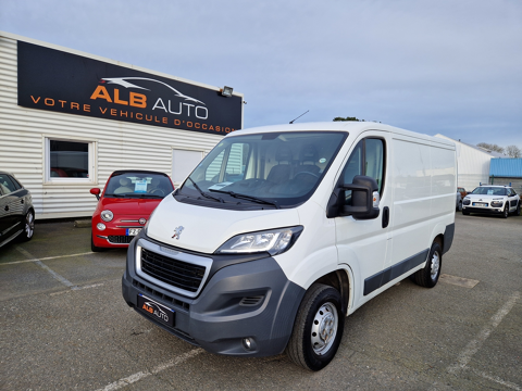 Peugeot Boxer 330 L1H1 2.0 BLUEHDI 110 PREMIUM PACK 2017 occasion Brest 29200