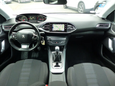 308 1.2 PURETECH 130CH ALLURE S&S 5P 2016 occasion 77144 Mont&eacute;vrain