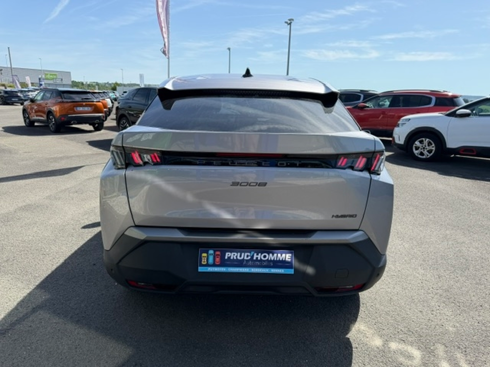 3008 1.2 HYBRID 145CH ALLURE E-DCS6 2025 occasion 16400 Puymoyen