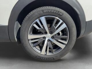 3008 Hybrid 136ch Allure Pack e-DCS6 2023 occasion 27000 &Eacute;vreux
