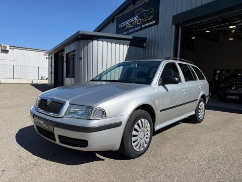 Skoda Octavia 1.9 TDI105 4X4 CONFORT/ DISTRI / VIDANGE / 4 PNEUS NEUF / 2006 occasion Voreppe 38340