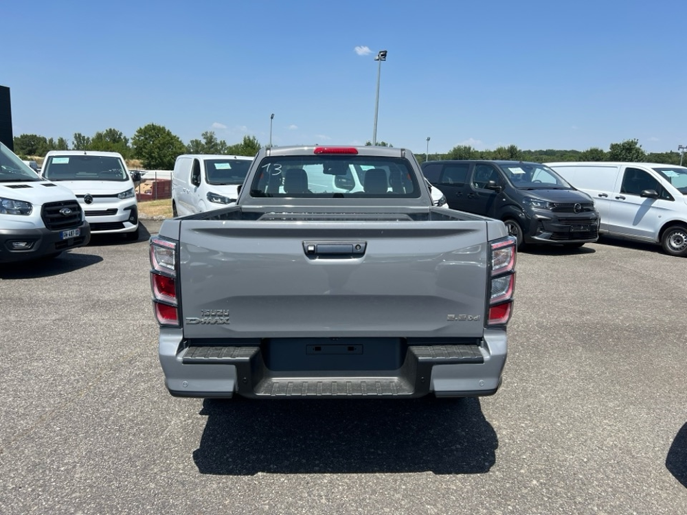 D-Max 2.2 DDI 164CH B-STRONG CREW A/T 2026 occasion 31670 Lab&egrave;ge