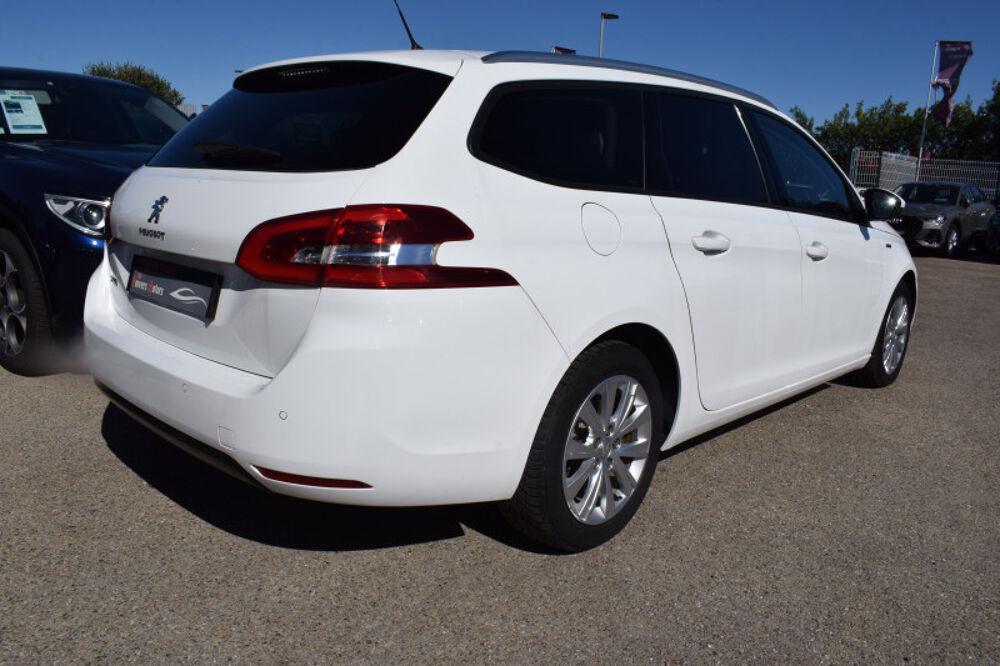 308 SW 1.2 PURETECH 110CH STYLE S&S 2017 occasion 34740 Vendargues