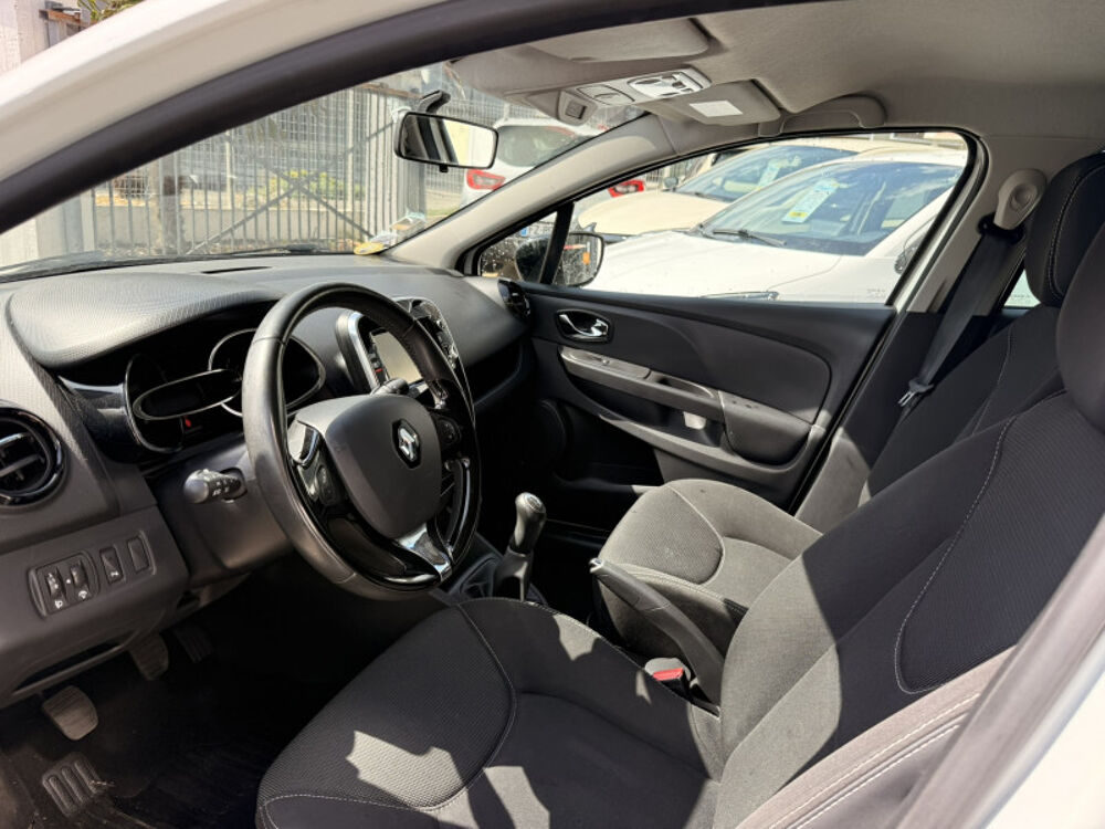 Clio IV 1.5 DCI 90CH ENERGY LIMITED EURO6 82G 2015 2015 occasion 38920 Crolles