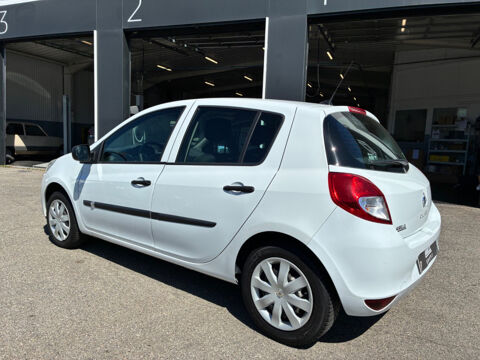 Clio III 1.5 DCI 75CH BUSINESS ECO&sup2; 5P 2013 occasion 38130 ECHIROLLES