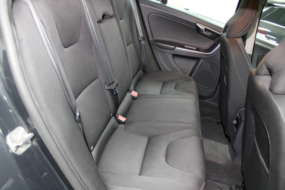 V60 D2 120CH KINETIC BUSINESS GEARTRONIC 2016 occasion 77120 Coulommiers