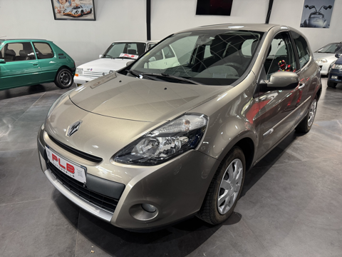 Clio III 1.5 DCI 85CH EXCEPTION PLB AUTO 2009 occasion 12000 RODEZ