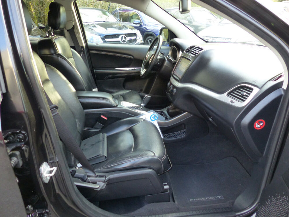 Freemont 2.0 MULTIJET 16V 170CH LOUNGE AWD BVA 2014 occasion 77144 Mont&eacute;vrain