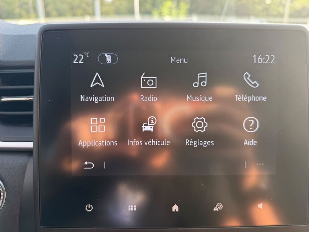Captur 1.6 E-TECH HYBRIDE 145CH EVOLUTION / ATTELAGE / TVA RECUPERA 2023 occasion 38130 ECHIROLLES