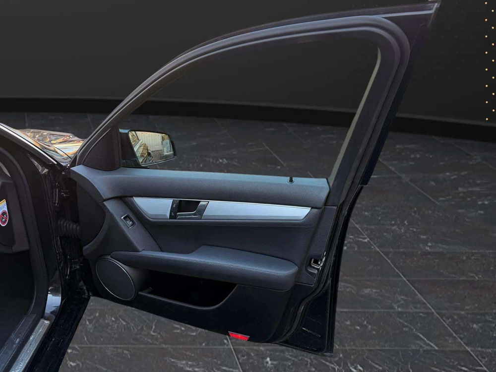 Classe C 220 CDI BE AVANTGARDE PACK LUXE BA 2009 occasion 93500 Pantin