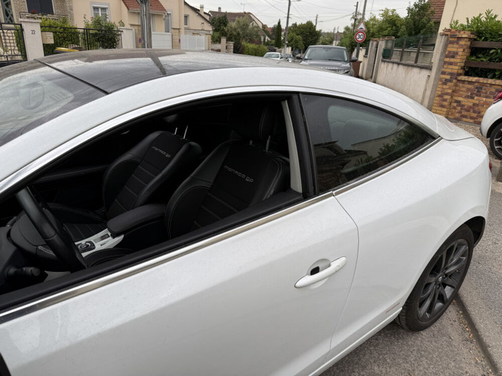 Laguna III Coup&eacute; 1.5 DCI 110CH MONACO GP EDC ECO&sup2; 2013 occasion 95480 PIERRELAYE