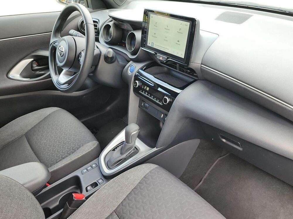 Yaris Cross 116h Design MY22 2023 occasion 13730 Saint-Victoret