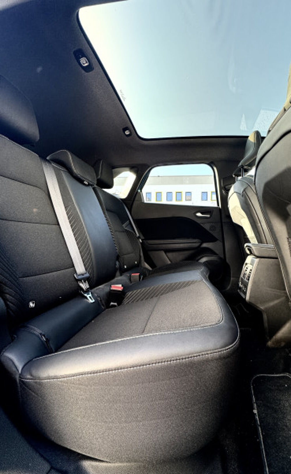 Symbioz 1.6 E-TECH FULL HYBRID 145CH ICONIC / 1&Egrave;RE MAIN / TOIT PANOR 2024 occasion 94260 Fresnes