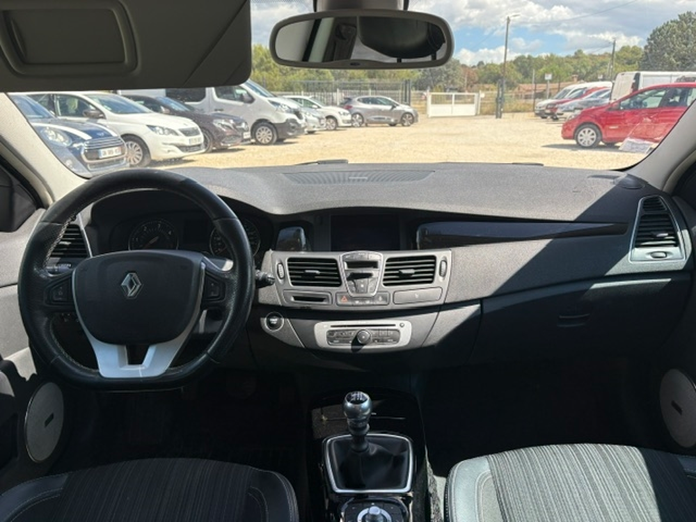 Laguna III 2.0 DCI 130CH ENERGY BOSE EDITION ECO&sup2; 2014 occasion 30360 V&eacute;z&eacute;nobres