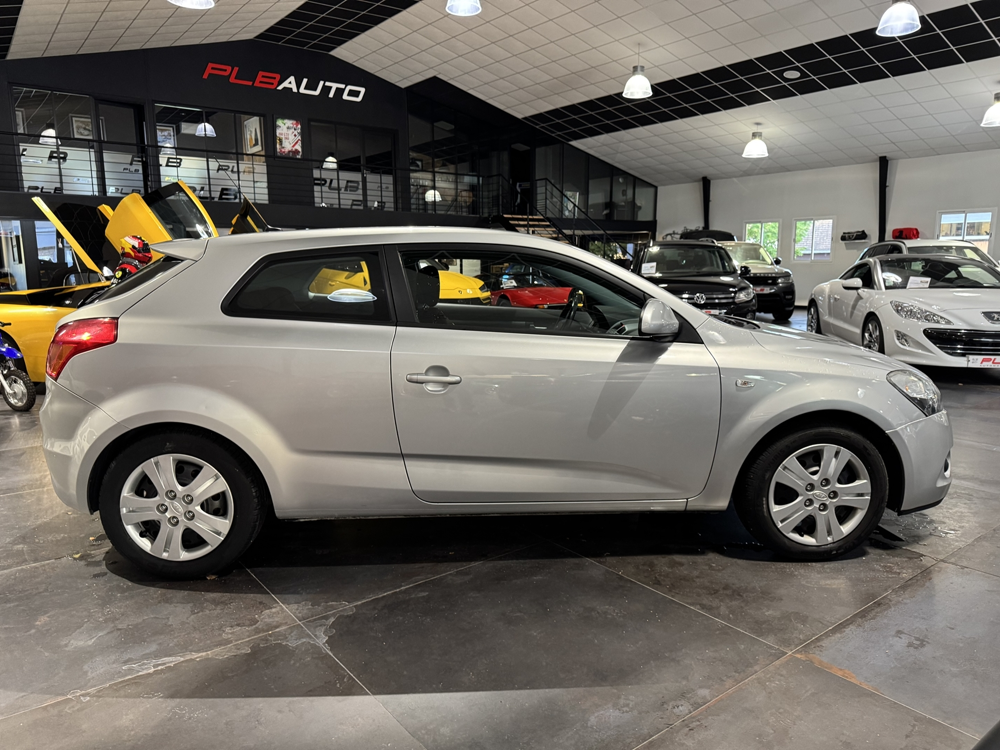 Ceed 1.6 CRDI90 1ERE MAIN PLB AUTO 2009 occasion 12000 RODEZ