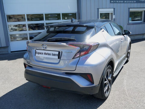 C-HR 122H GRAPHIC 2WD E-CVT / DISTRIBUTION A CHAINE 2018 occasion 38260 La C&ocirc;te-Saint-Andr&eacute;