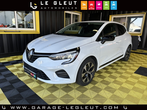 Renault Clio V 1.5 BLUE DCI 100CH EVOLUTION 2023 occasion Quéven 56530