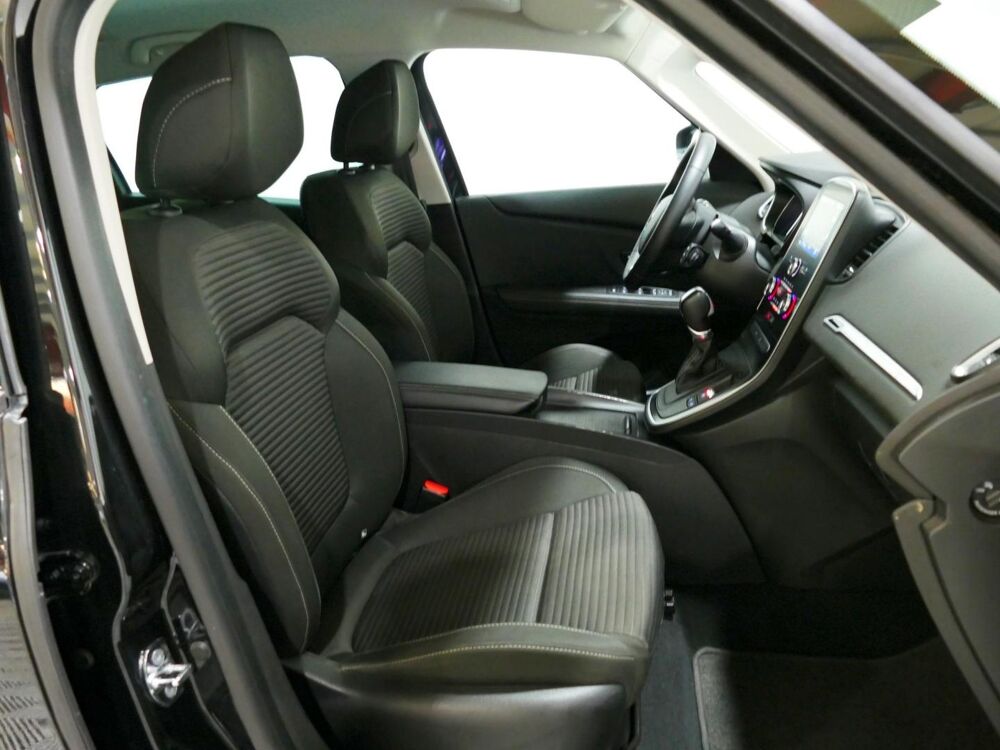Grand Sc&eacute;nic II 1.3 TCe 140ch Evolution EDC 7 places 2023 occasion 77400 Lagny-sur-Marne