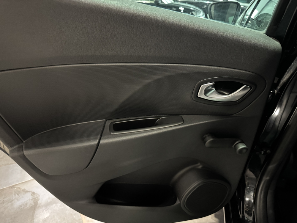 Clio IV 1.5 DCI 90CH EDC PREMIERE MAIN 2016 occasion 12000 RODEZ