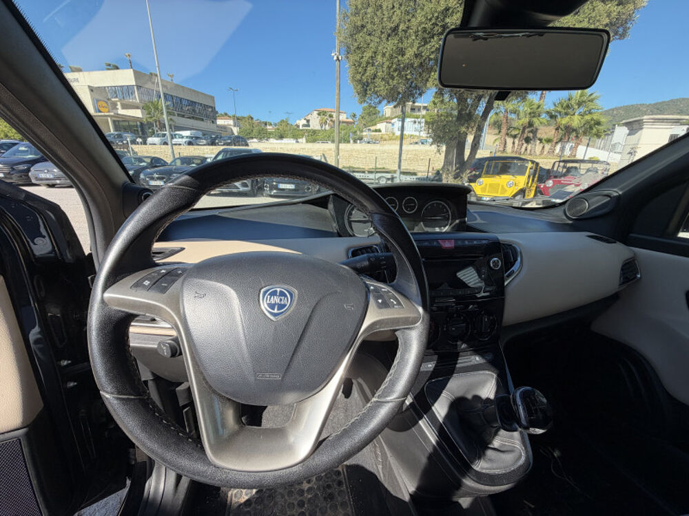 Ypsilon 0.9 TWINAIR PLATINUM STOP&START 5P 2014 occasion 83120 Sainte-Maxime