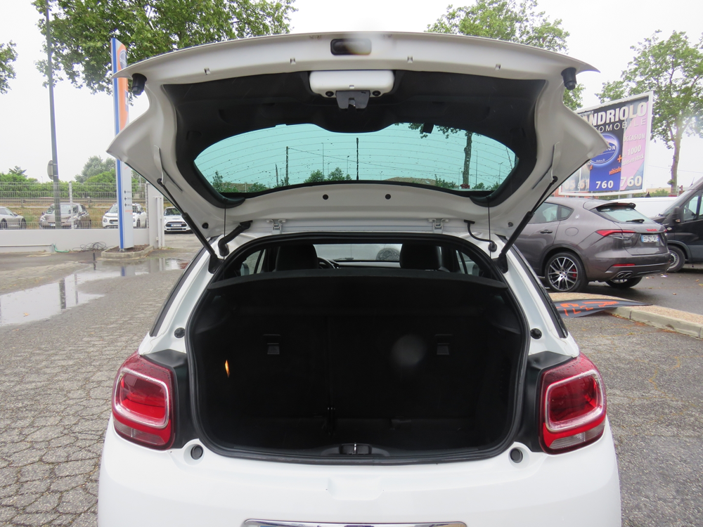 DS3 BLUEHDI 100CH CONNECTED CHIC S&S 2017 occasion 31600 Muret