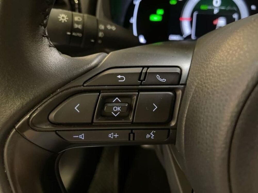 Yaris 116h Design 5p MY25 2025 occasion 13400 Aubagne