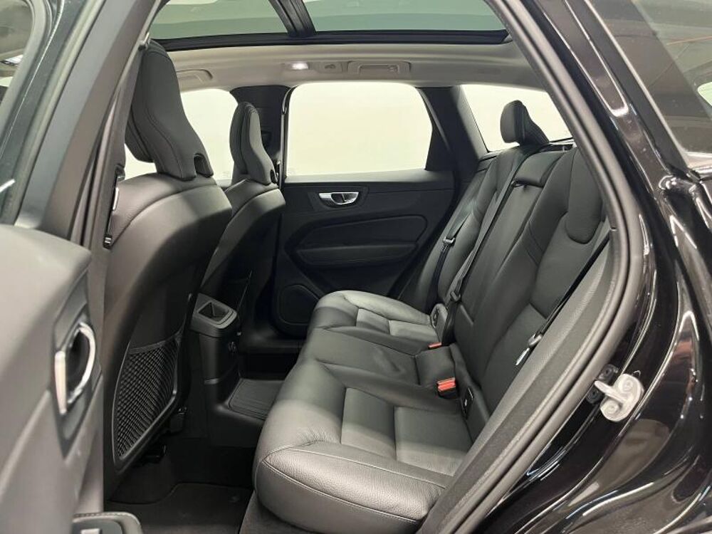 XC60 T6 Hybride Rechargeable 350 Plus Style Dark Geartronic 8 AWD 2024 occasion 91200 Athis-Mons