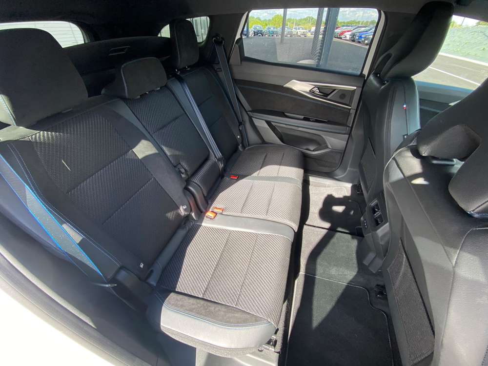 Espace 1.2 E-TECH FULL HYBRID 200CH ESPRIT ALPINE 7 PLACES - 24 2024 occasion 53810 CHANGE