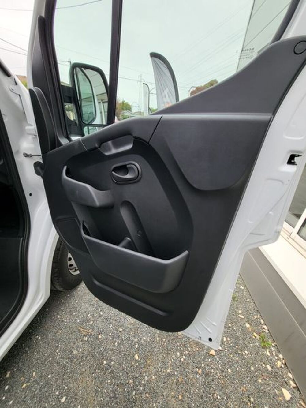 Master F3500 L2H2 2.3 BLUE DCI 135CH CONFORT EURO6E PORTE VITRE CHE 2023 occasion 33700 M&eacute;rignac