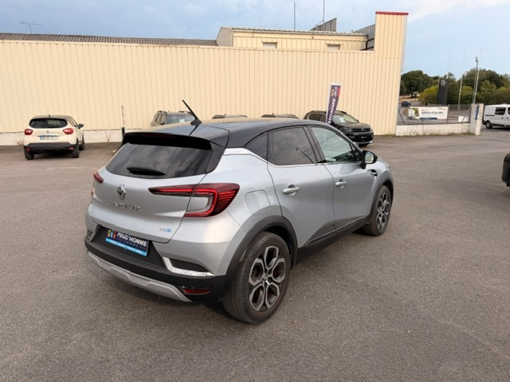 Captur 1.6 E-TECH HYBRIDE 145CH INTENS 2022 occasion 16400 Puymoyen