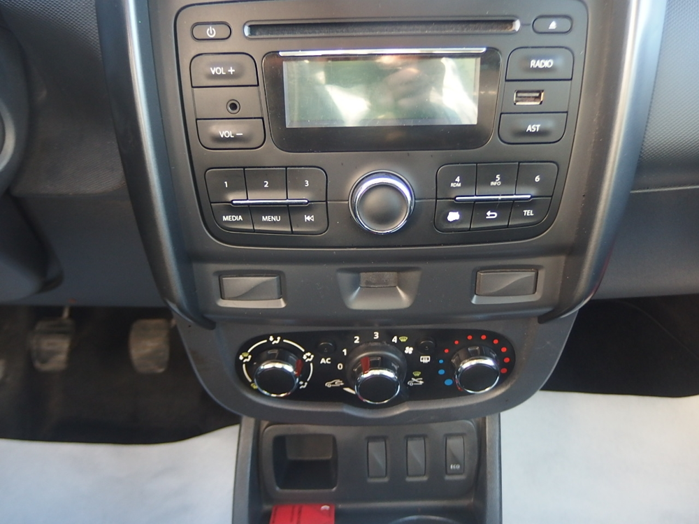 Duster 1.2 TCE 125CH AMBIANCE 4X2 2014 occasion 10600 Savi&egrave;res