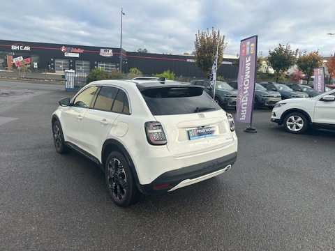 Fiat 600 1.2 HYBRID 100CH LA PRIMA DCT6 2024 occasion 16400 Puymoyen