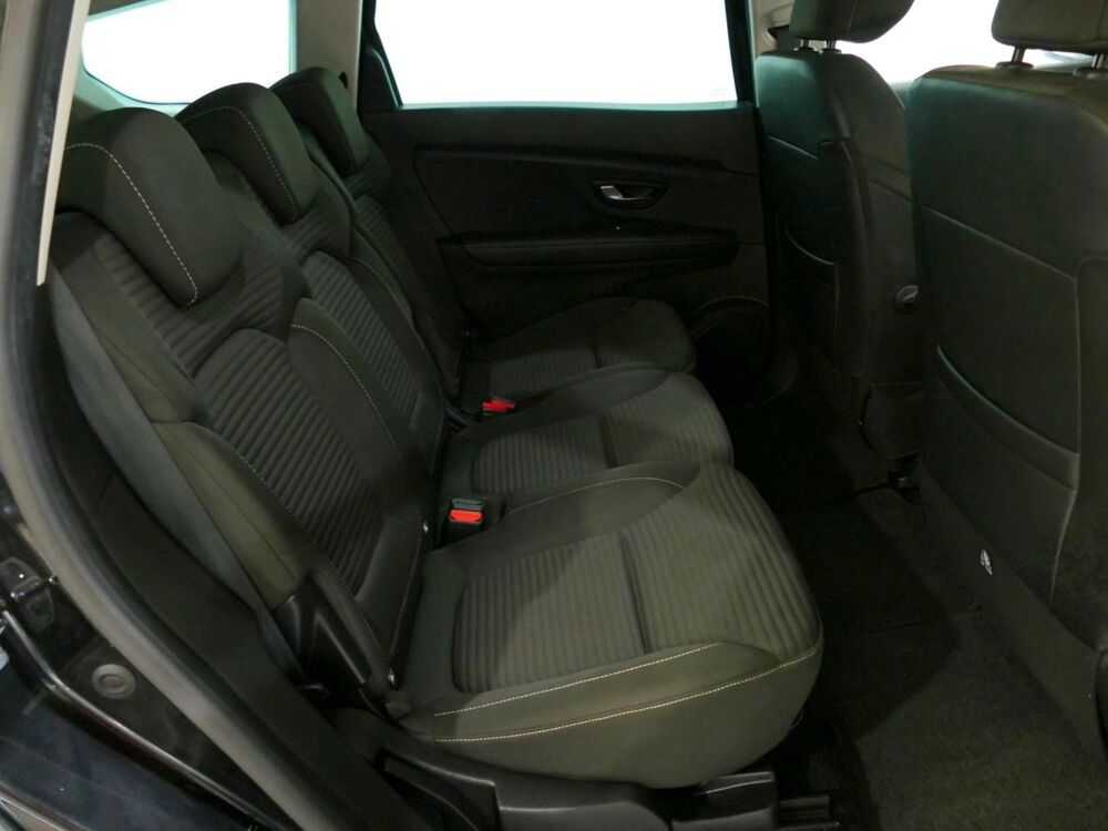 Grand Sc&eacute;nic II 1.3 TCe 140ch Evolution EDC 7 places 2023 occasion 77400 Lagny-sur-Marne