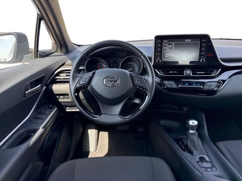 C-HR 1.8 Hybride 122ch Dynamic Ultimate E-CVT 2023 occasion 13300 Salon-de-Provence