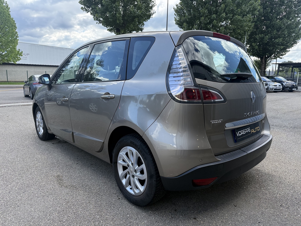 Sc&eacute;nic III 1.5 DCI 110CH FAP DYNAMIQUE EDC 2012 occasion 38340 Voreppe