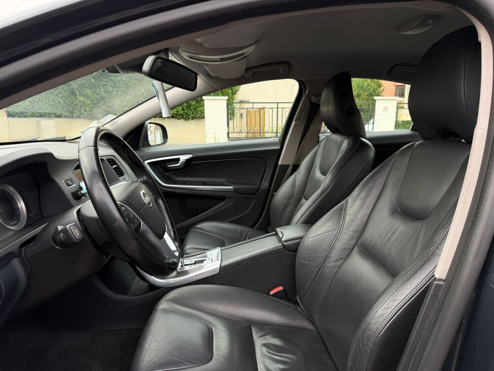 S60 D5 205CH SUMMUM GEARTRONIC 2011 occasion 95480 PIERRELAYE