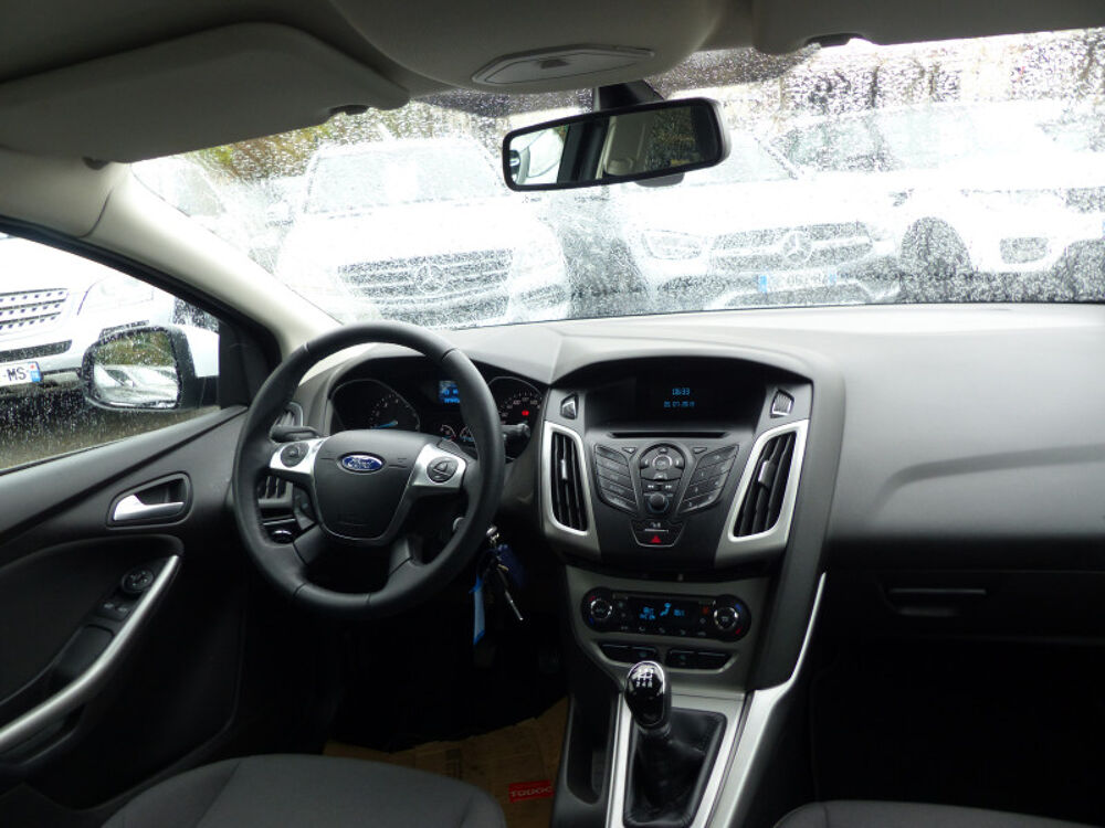 Focus 1.0 SCTI 100CH ECOBOOST STOP&START TREND 4P 2013 occasion 77144 Mont&eacute;vrain