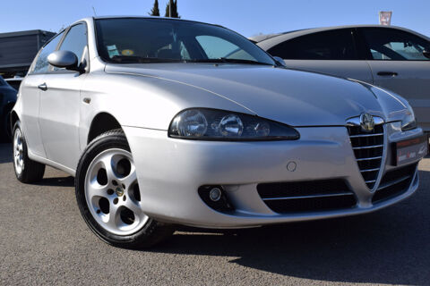 Alfa-romeo 147 ALFA ROMEO  1.9 JTD120 MULTIJET DISTINCT