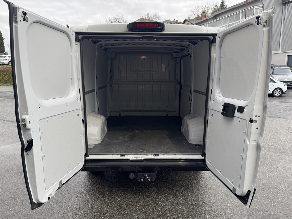Movano L1H1 140CH 12/2023 29 000 KM PLB AUTO 17490 HT TVA RECUPERAB 2023 occasion 12000 RODEZ