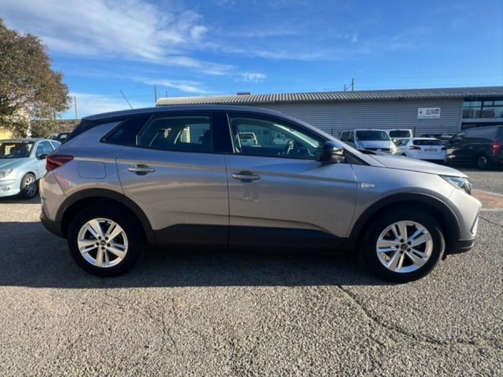 Grandland 1.2 Turbo 130ch Elegance Business 2022 occasion 13200 Arles