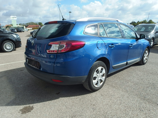 M&eacute;gane III Estate 1.5 DCI 90CH FAP AUTHENTIQUE ECO&sup2; 2012 occasion 10600 Savi&egrave;res