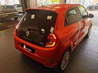 Twingo E-Tech Electric Vibes R80 Achat Int&eacute;gral - 21 2021 occasion 78300 Poissy