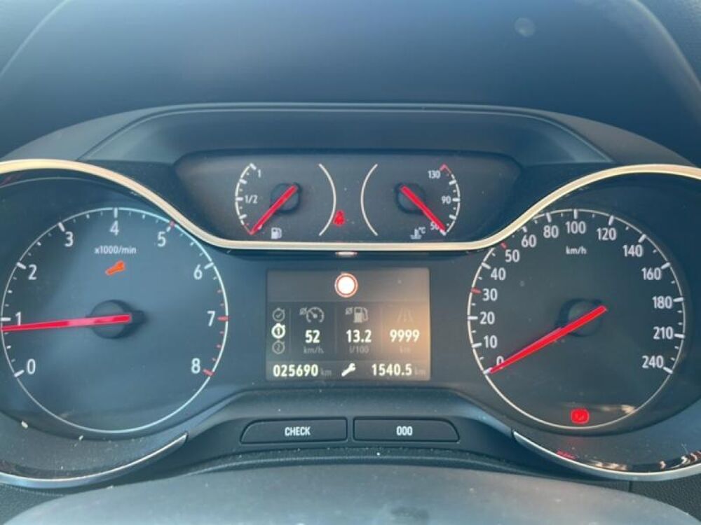 Crossland 1.5 D 110ch Elegance Business 2022 occasion 13200 Arles