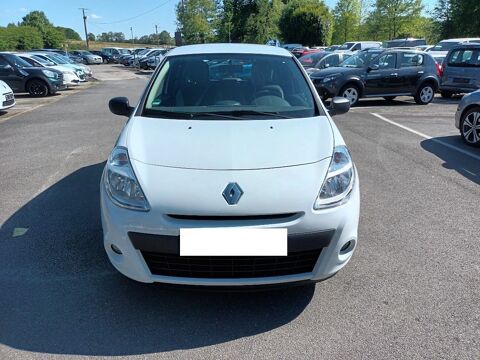Clio III 1.2 16V 75CH EXPRESSION 3P 2009 occasion 35210 Châtillon-en-Vendelais