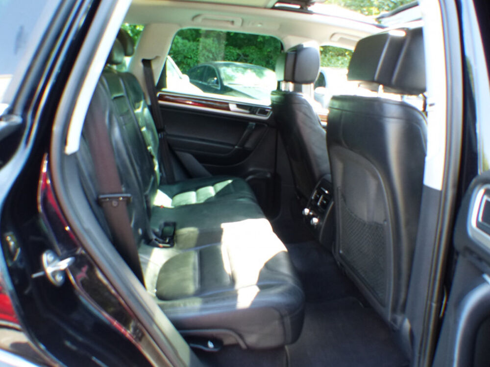Touareg 3.0 V6 TDI 240CH DPF CARAT EDITION TIPTRONIC 2010 occasion 77144 Mont&eacute;vrain